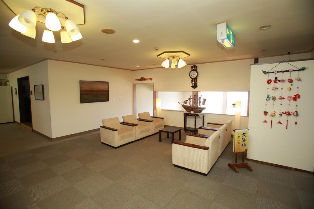Hotel Izumi Сираои Экстерьер фото